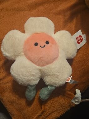 American Greetings Plush Daisy Pillow in Cream and Peach 628